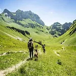 In With Ski-locker Châtel